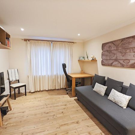 Newly Refurbished In Town Center Apartment เซนต์แอนดรูว์ ภายนอก รูปภาพ